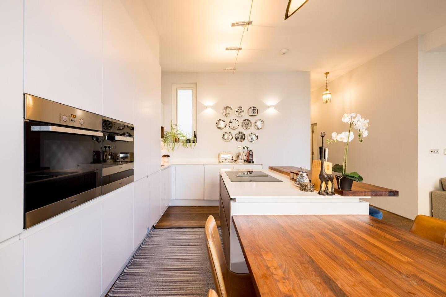 Stylish 1 Bed Flat - South Ken * Londra