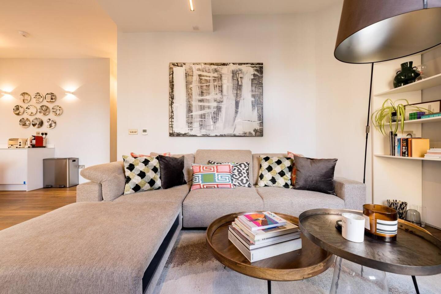 Stylish 1 Bed Flat - South Ken Londra